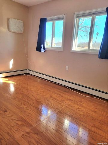 44 Return Lane, Levittown, NY 11756