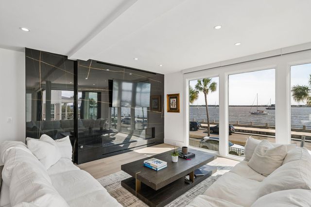 100 Murray Boulevard, Charleston, SC 29401