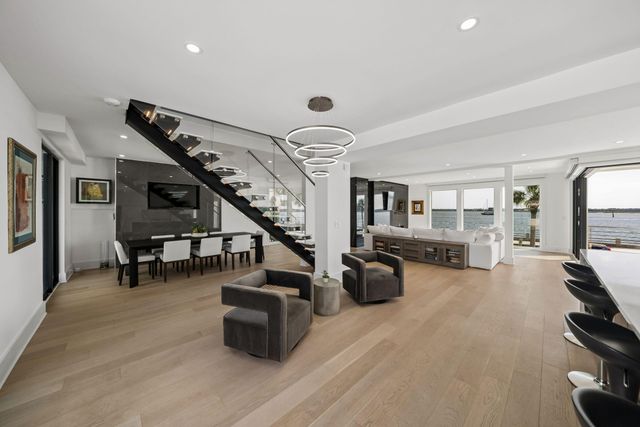 100 Murray Boulevard, Charleston, SC 29401