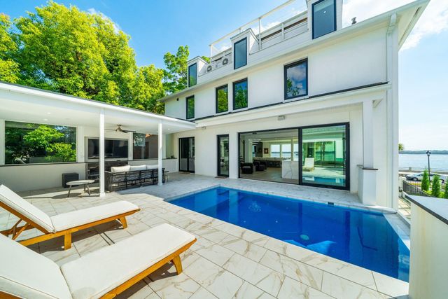 100 Murray Boulevard, Charleston, SC 29401