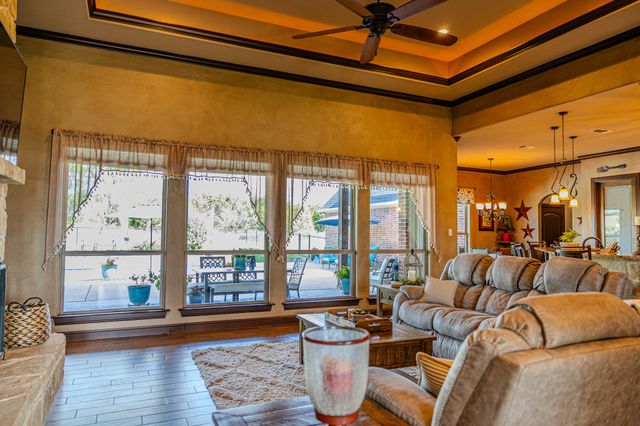 903 S Savage Creek Lane, Weatherford, TX 76087