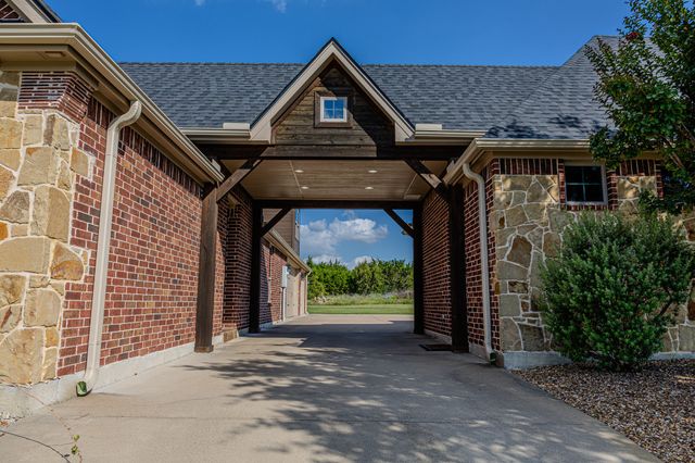 903 S Savage Creek Lane, Weatherford, TX 76087