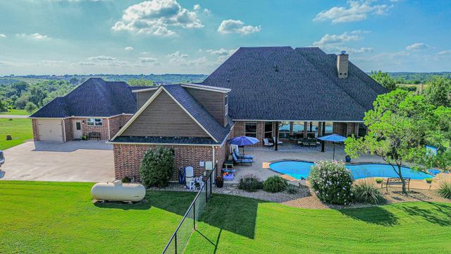 903 S Savage Creek Lane, Weatherford, TX 76087