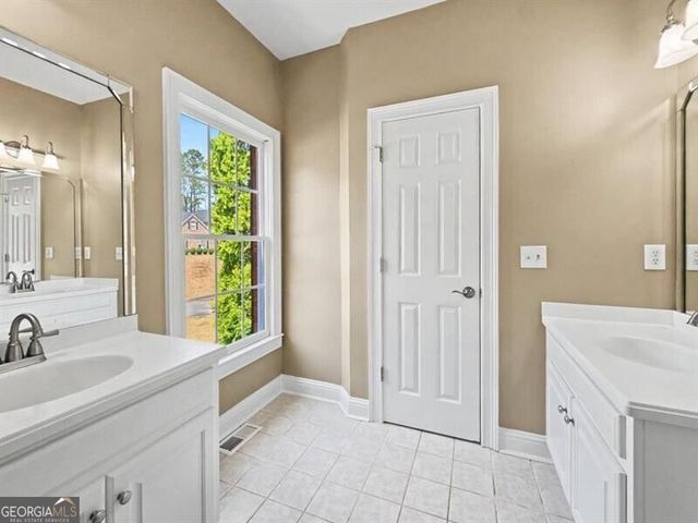 3260 Rays Creek Drive NW, Acworth, GA 30101