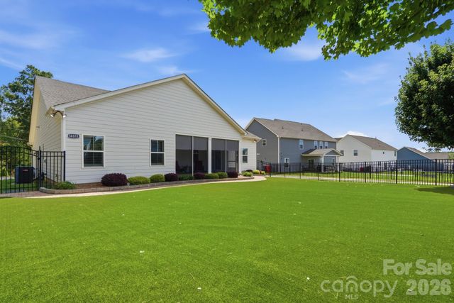 14811 Williams Place Alley, Davidson, NC 28036