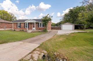 212 Georgia Ave, Mt Washington, KY 40047