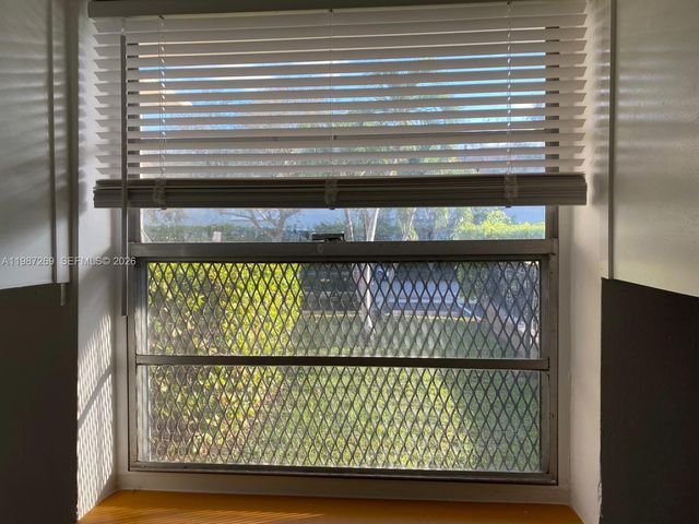 1755 NE 116th Rd 8, North Miami, FL 33181