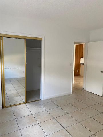 1755 NE 116th Rd 8, North Miami, FL 33181