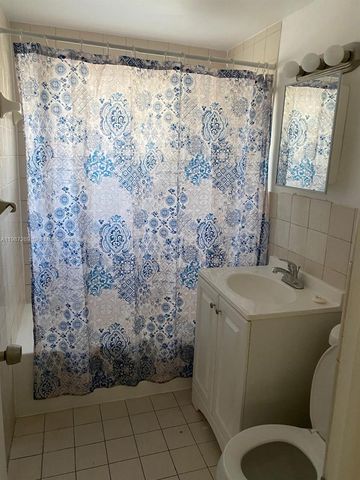 1755 NE 116th Rd 8, North Miami, FL 33181