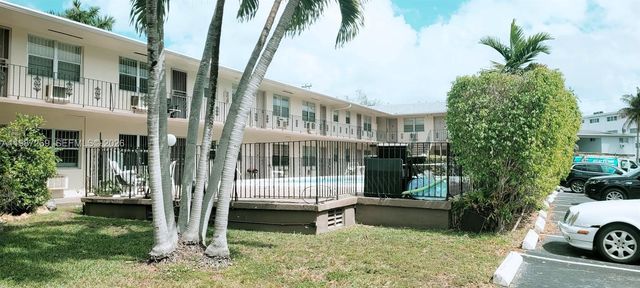 1755 NE 116th Rd 8, North Miami, FL 33181