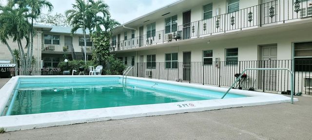 1755 NE 116th Rd 8, North Miami, FL 33181