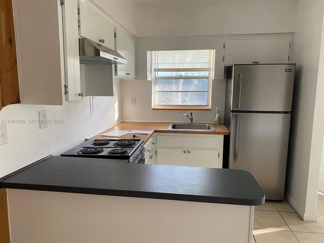 1755 NE 116th Rd 8, North Miami, FL 33181