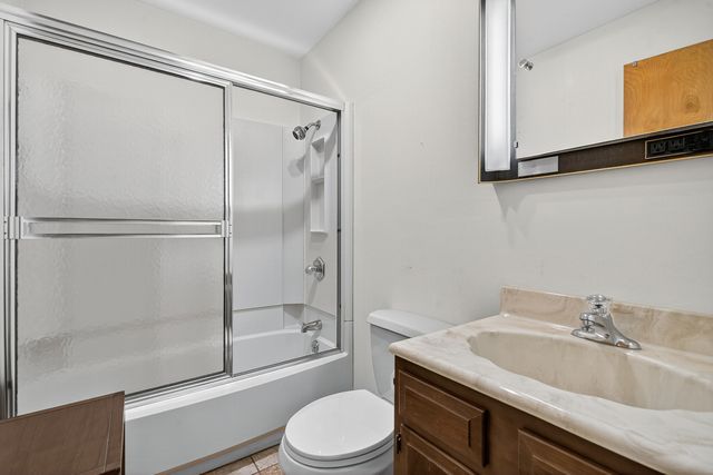 568 Cedar Lane, Elk Grove Village, IL 60007