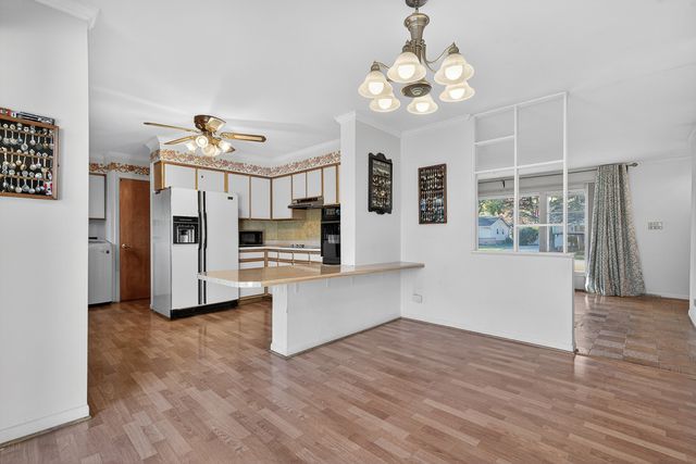 568 Cedar Lane, Elk Grove Village, IL 60007