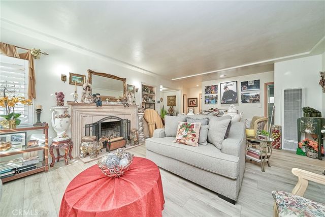2690 Oregon, Long Beach, CA 90806