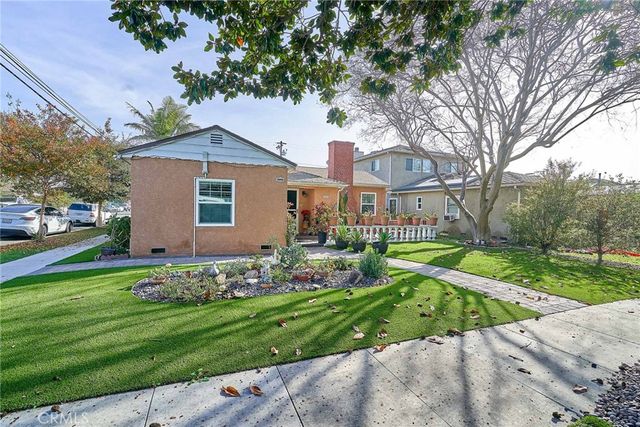 2690 Oregon, Long Beach, CA 90806