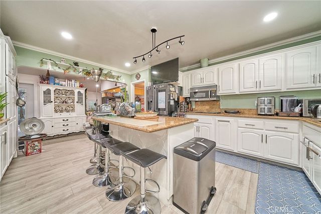 2690 Oregon, Long Beach, CA 90806
