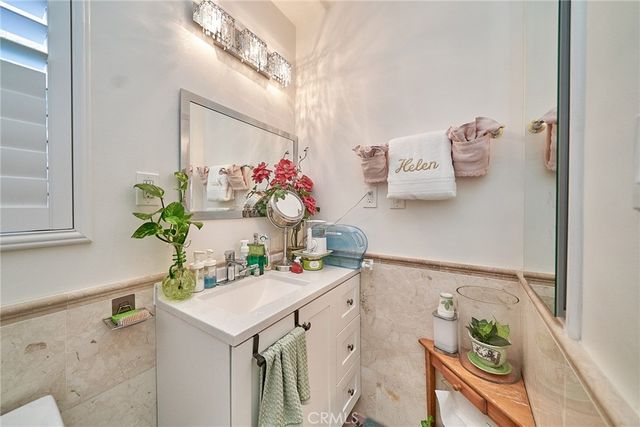 2690 Oregon, Long Beach, CA 90806