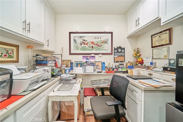 2690 Oregon, Long Beach, CA 90806