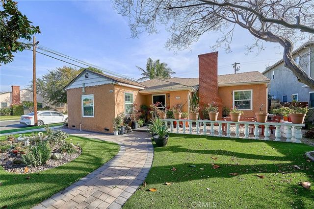 2690 Oregon, Long Beach, CA 90806