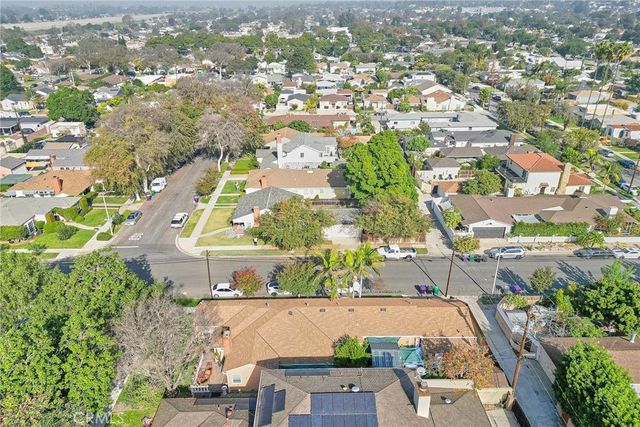 2690 Oregon, Long Beach, CA 90806