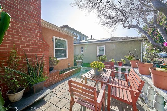 2690 Oregon, Long Beach, CA 90806