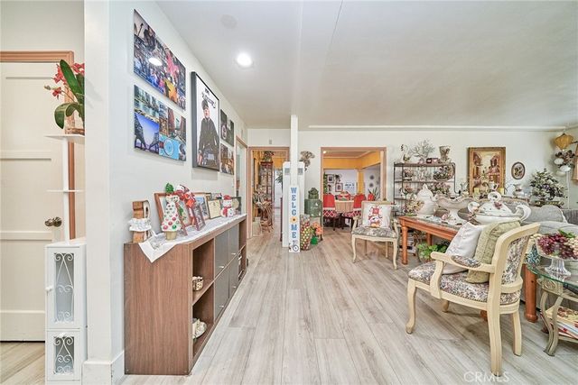 2690 Oregon, Long Beach, CA 90806