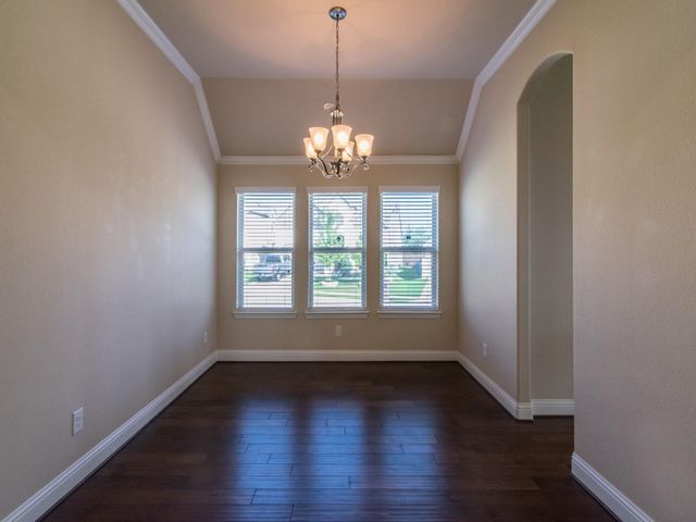 313 Wyndale Court, Lewisville, TX 75056