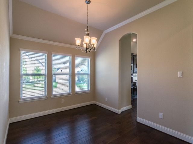 313 Wyndale Court, Lewisville, TX 75056