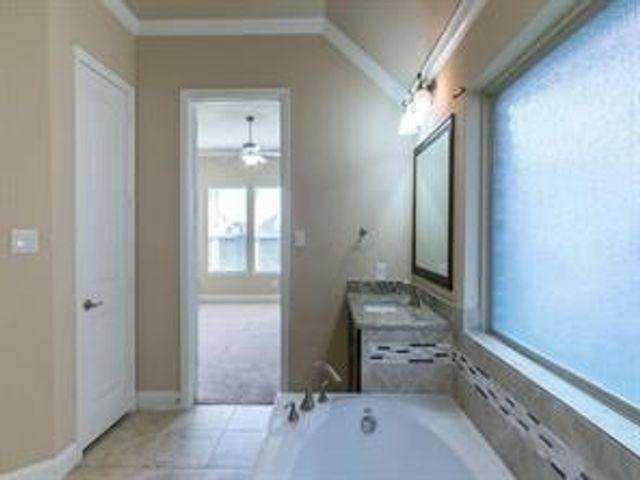 313 Wyndale Court, Lewisville, TX 75056