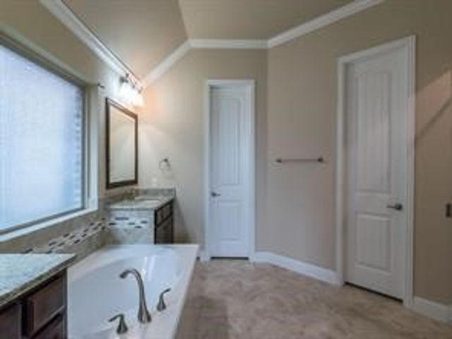 313 Wyndale Court, Lewisville, TX 75056