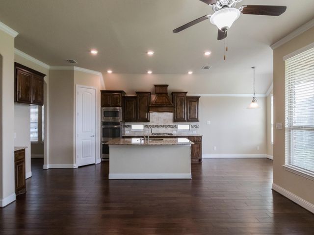 313 Wyndale Court, Lewisville, TX 75056