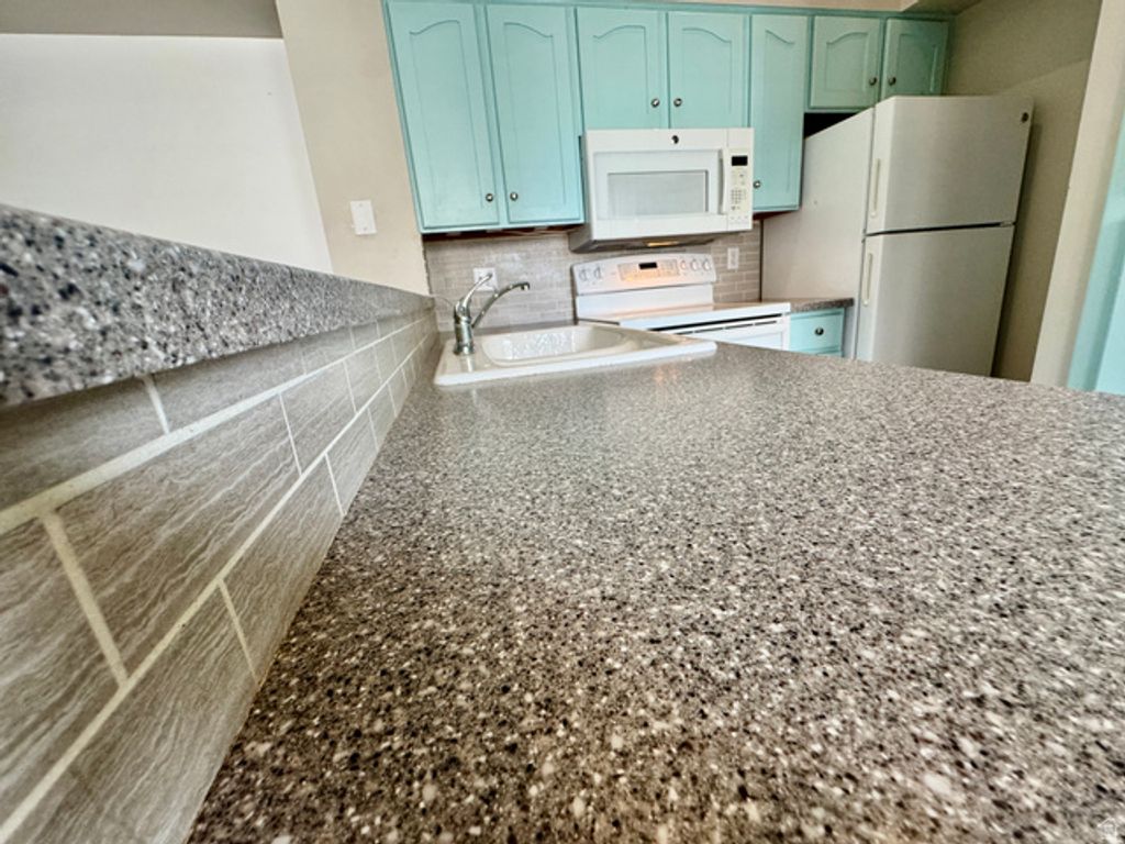 1382 W BEACON HILL CIRCLE CIR, Taylorsville, UT 84123 — photo 4