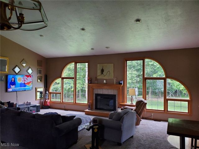 3859 Mayfair Lane, Cambridge, OH 43725