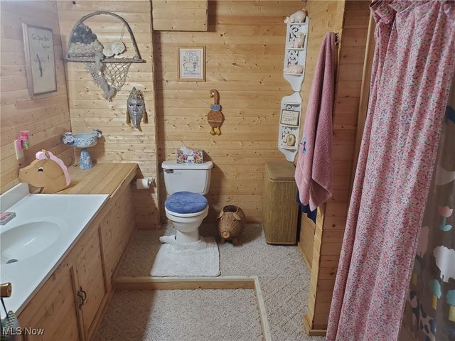 3859 Mayfair Lane, Cambridge, OH 43725