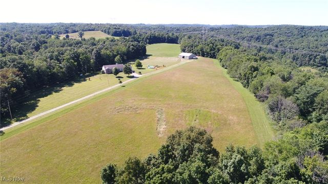 3859 Mayfair Lane, Cambridge, OH 43725