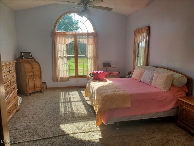 3859 Mayfair Lane, Cambridge, OH 43725