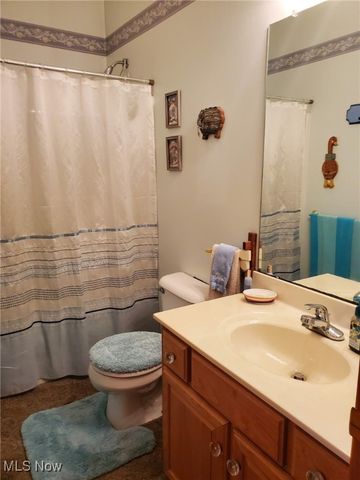 3859 Mayfair Lane, Cambridge, OH 43725