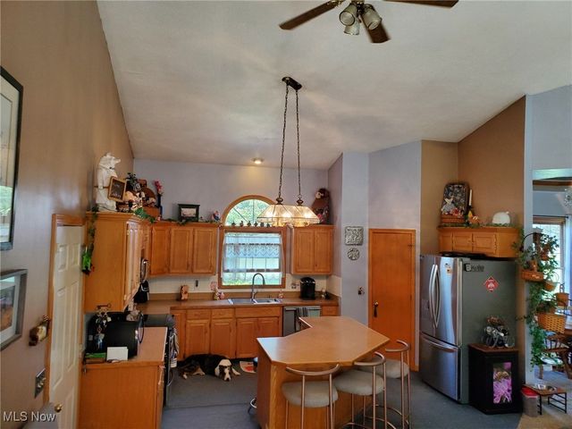 3859 Mayfair Lane, Cambridge, OH 43725