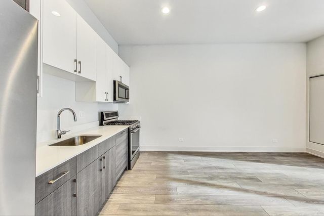 847 N Larrabee Street 2F, Chicago, IL 60610