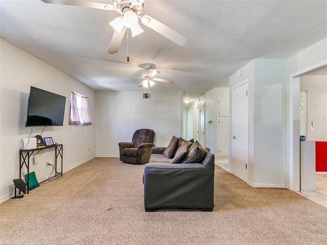 937 NW 19th Street, Moore, OK 73160