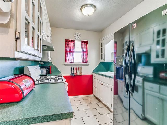 937 NW 19th Street, Moore, OK 73160