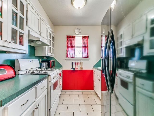 937 NW 19th Street, Moore, OK 73160