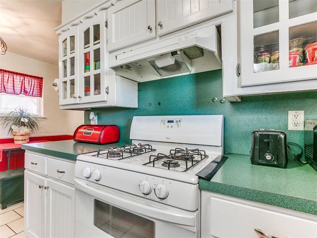 937 NW 19th Street, Moore, OK 73160