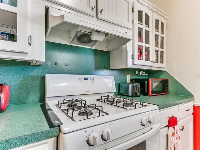 937 NW 19th Street, Moore, OK 73160