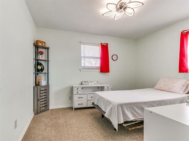 937 NW 19th Street, Moore, OK 73160