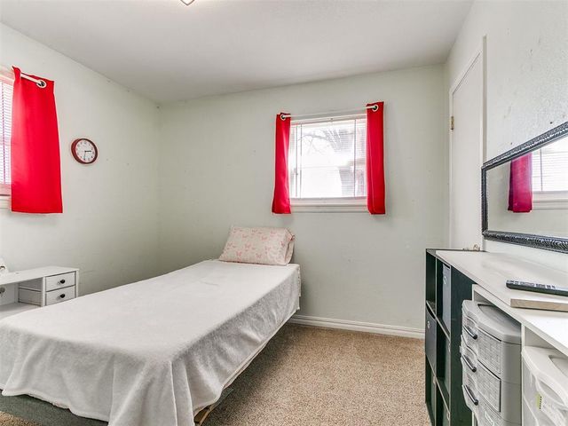 937 NW 19th Street, Moore, OK 73160