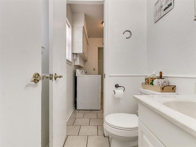 937 NW 19th Street, Moore, OK 73160