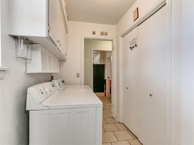 937 NW 19th Street, Moore, OK 73160