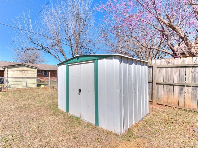 937 NW 19th Street, Moore, OK 73160